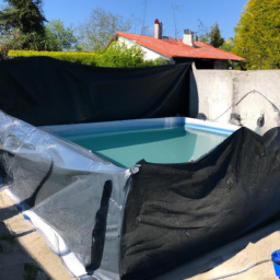 Accessoires et Produits d'Entretien : Astuces et Solutions pour une Piscine Impeccable Ecully